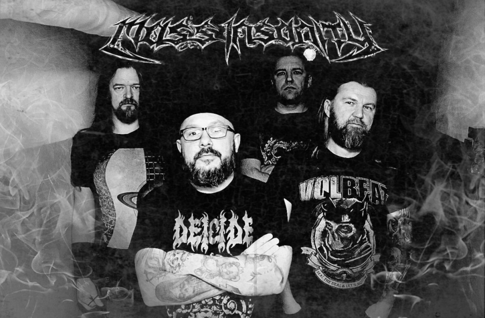MASS INSANITY coveruje CANNIBAL CORPSE